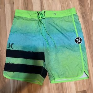 Hurley Phantom size 32 board shorts